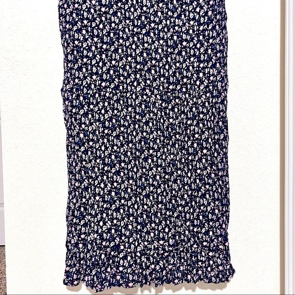 J. Jill Blue Floral slouchy Crinkle Rayon V-Neck Ruffle Hem Midi Dress Womens M - Picture 9 of 12